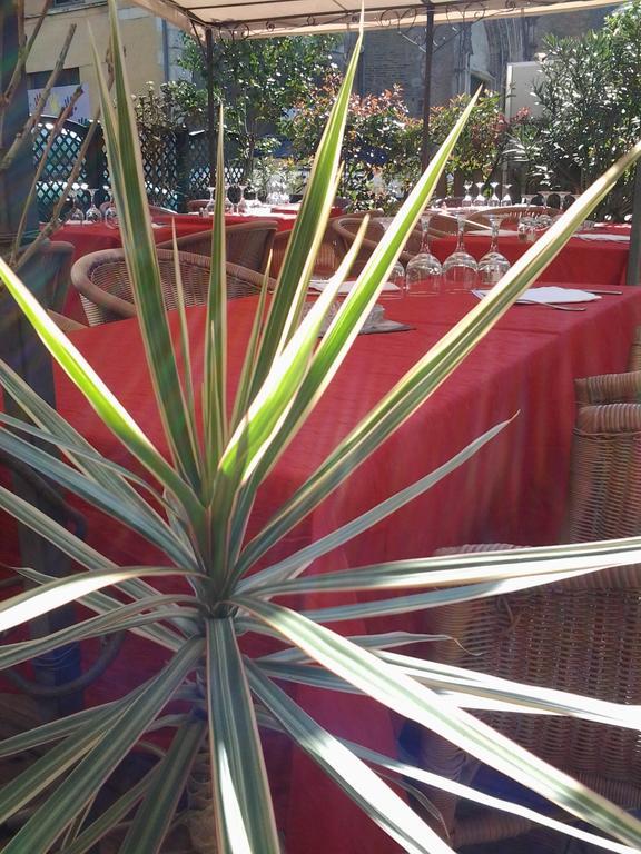 Eauze Hotel Restaurant Henri IV المظهر الخارجي الصورة
