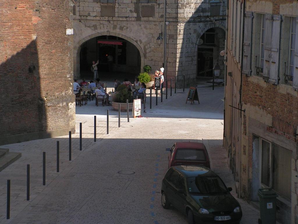 Eauze Hotel Restaurant Henri IV الغرفة الصورة